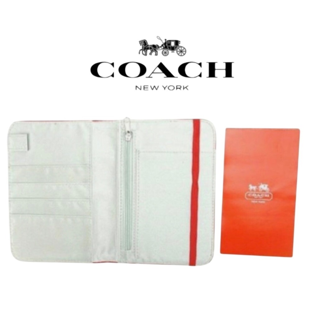 Coach Red Patent Horse and Carriage Notebook Cover Organizer Wallet with Notepad - Picture 5 of 9